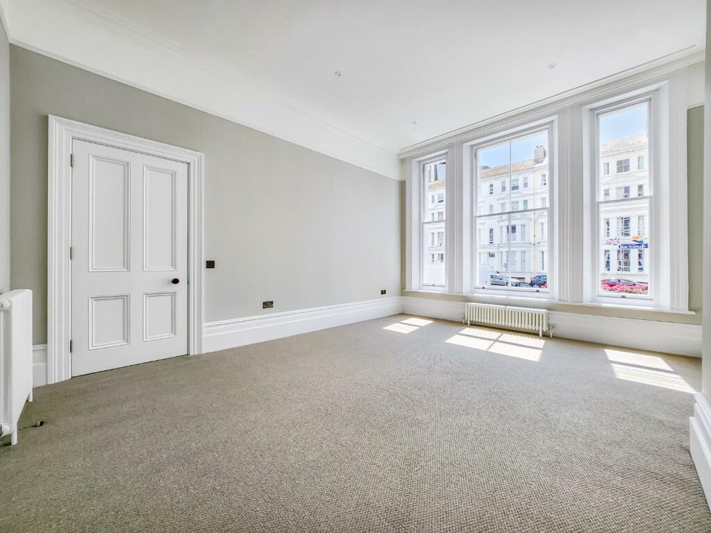 SHOW FLAT