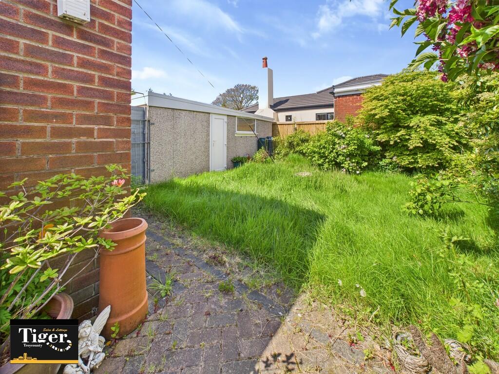 CAM02176G0-PR0578...