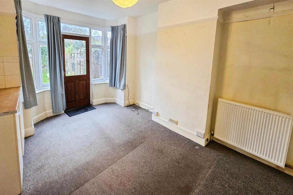 Broadgate, Beeston, NG9 2HD