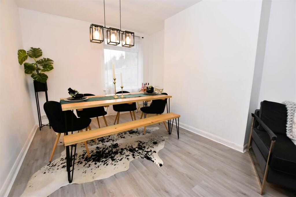 Dining Area.JPG