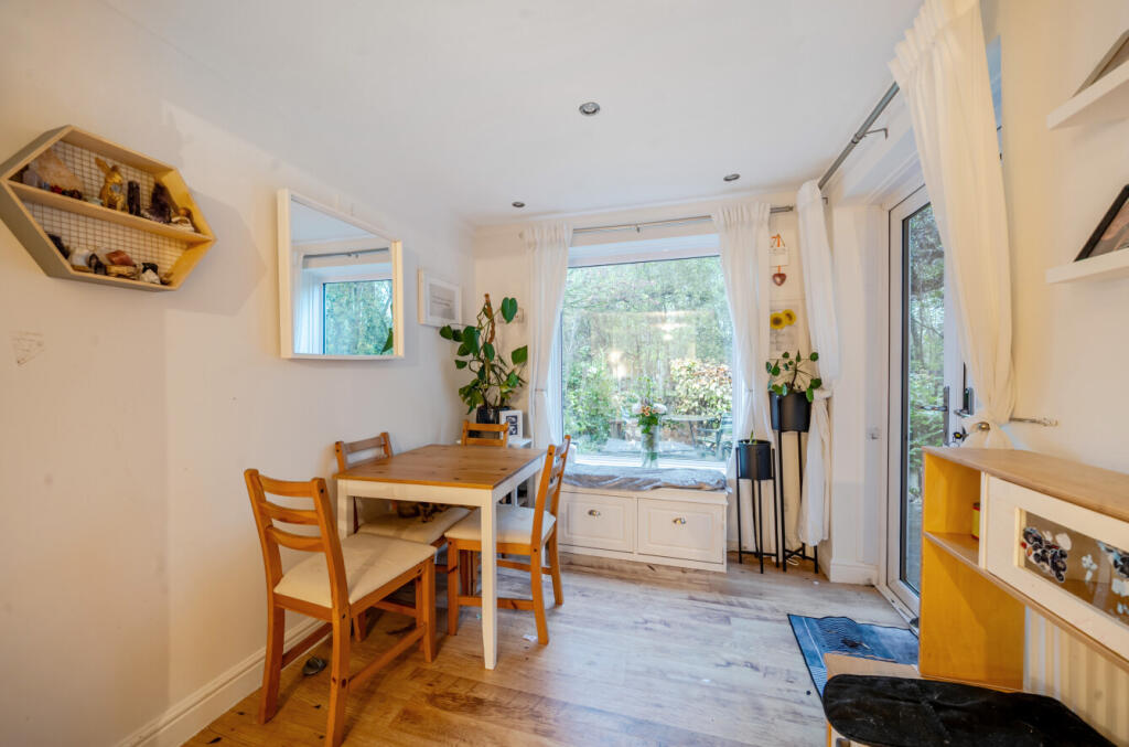 1374005-11-691212...