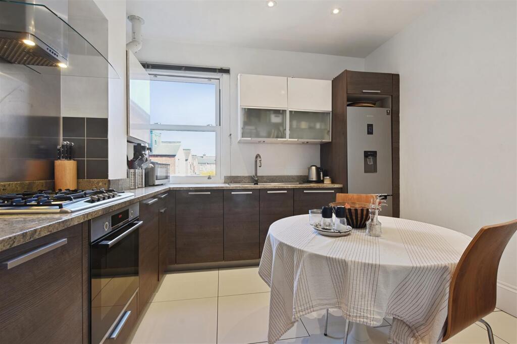10-fa9cGCWT - Flat B 27 Leghorn Road - Kitchen 2 -