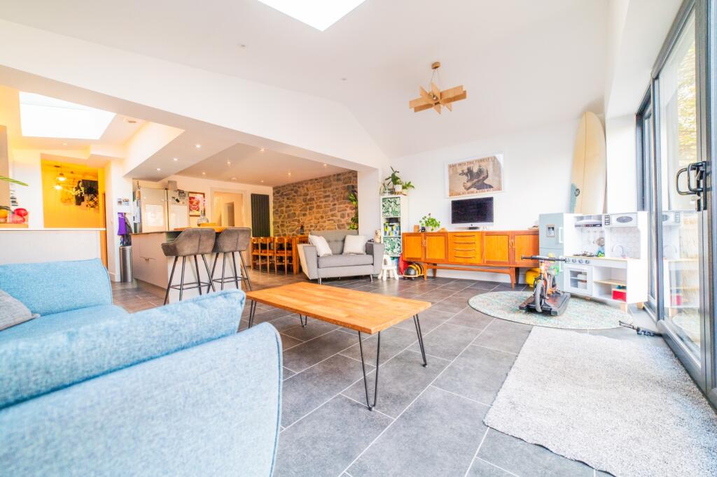 Award-winning Media team on EVERY Listing_24