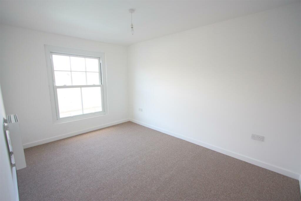 Flat 2, 3 Gover Lane Bedroom 1