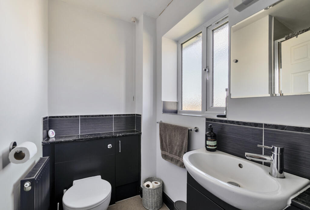 1312674-18-685acd...