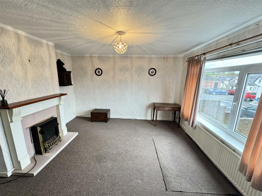 FRONT LIVING ROOM
