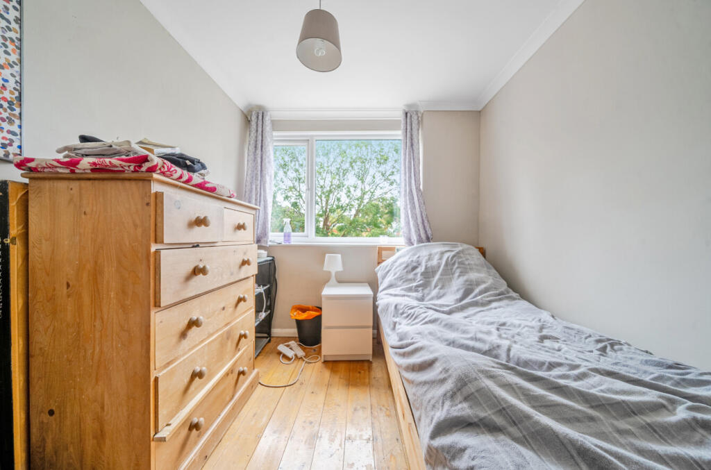 1353914-12-68c1a8...