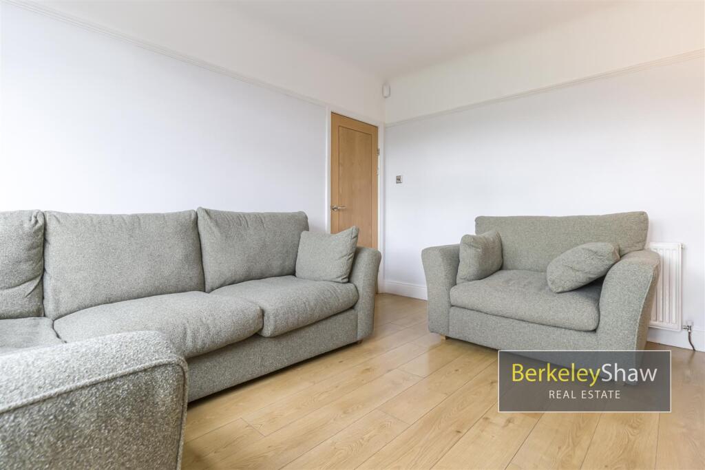 Thornfield Road Thornton L23