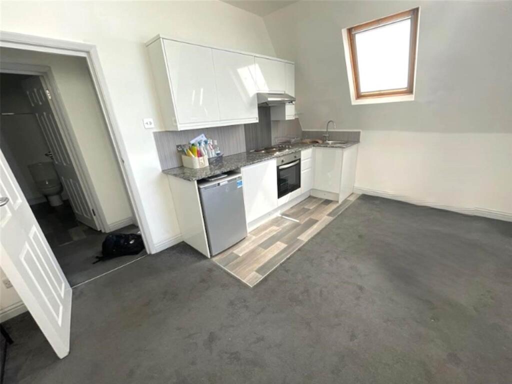 135316727_Kitchen_Lo