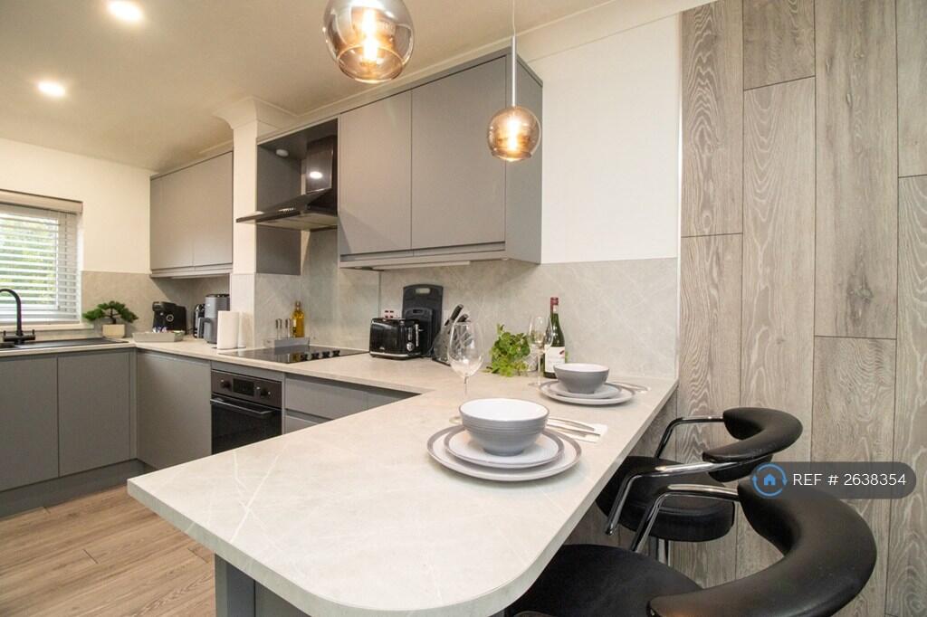 Kitchen Breakfast Bar