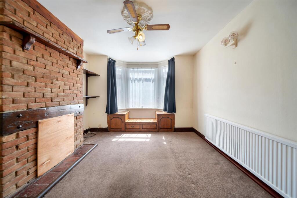 85 Foxhall Rd-23.jpg