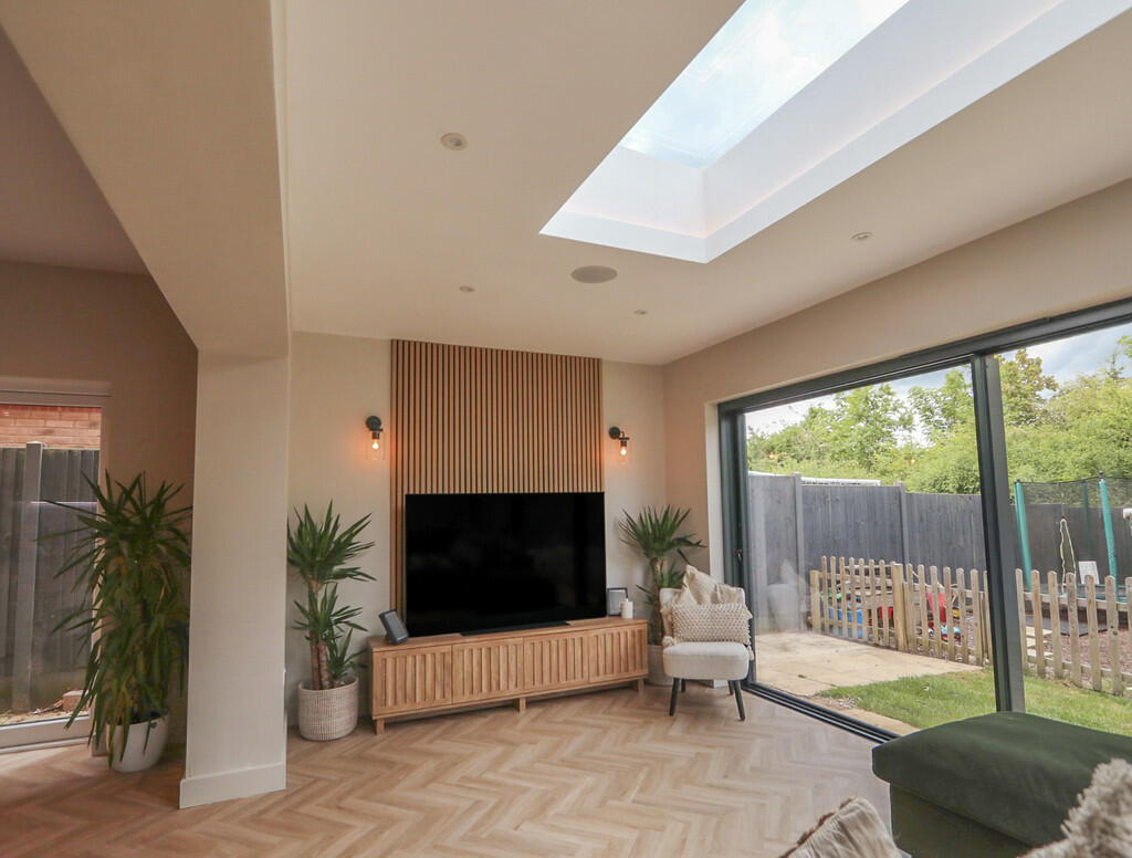 1976801_202505130...