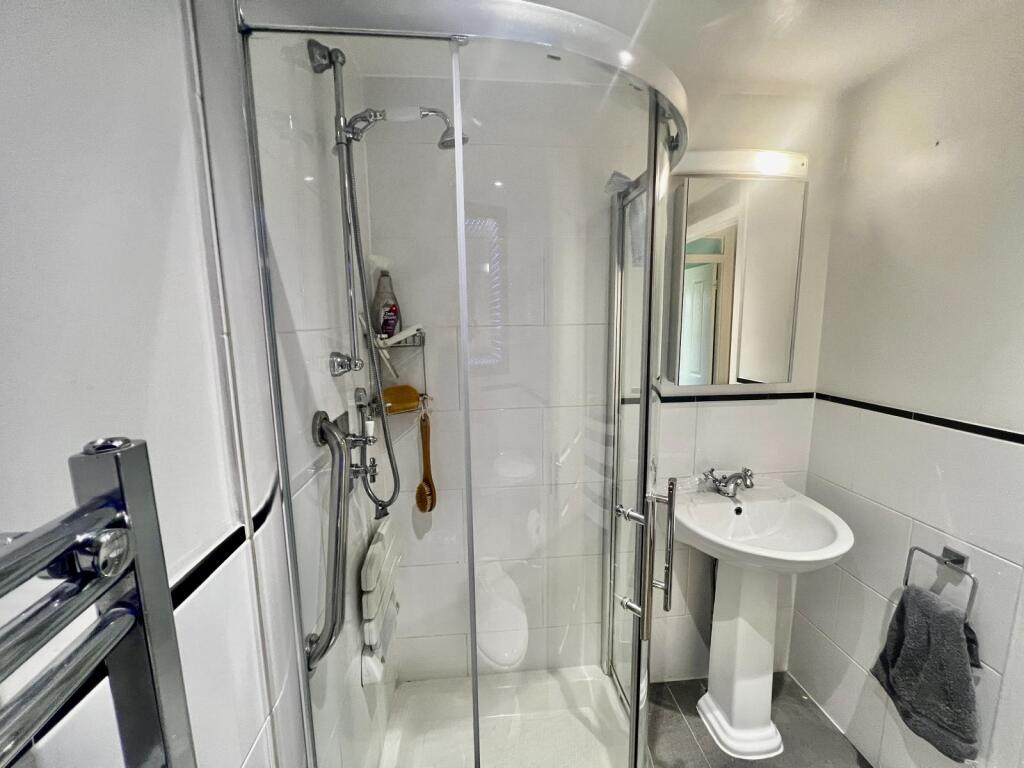 Bathroom.jpeg