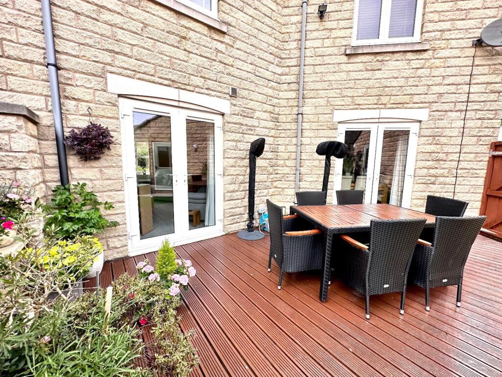 ADDITIONAL EXTERNAL PHOTOGRAPHS