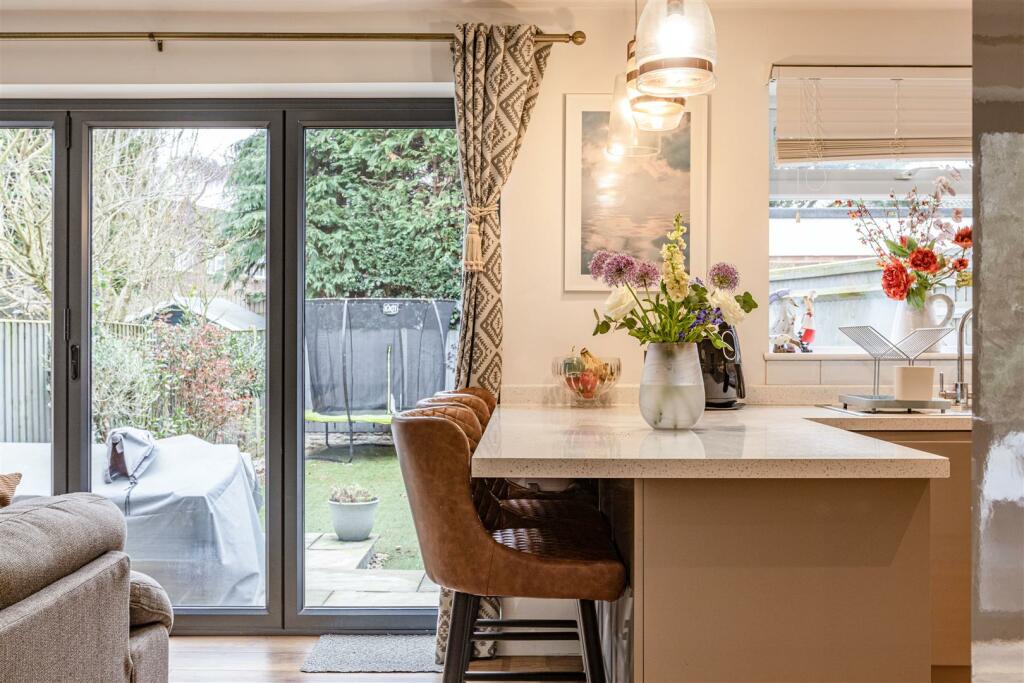 kitchen 4.jpg