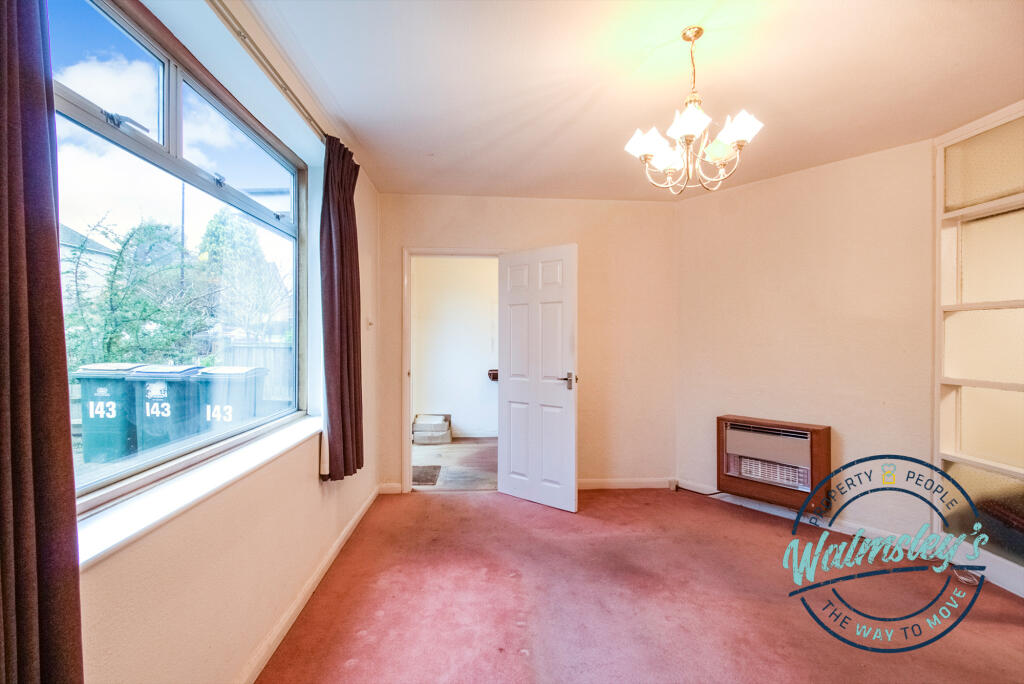 Sitting room towards hallway