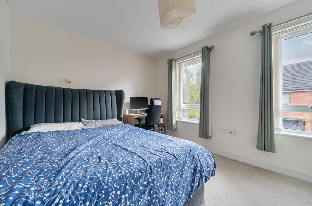 1372440-16-690370...