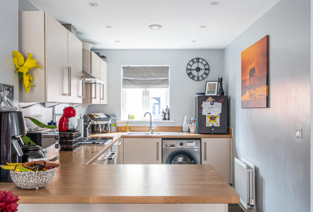 1-1304477-1-6846b...