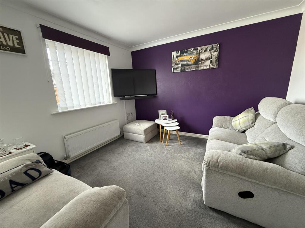 LOUNGE, DINER, KITCHEN