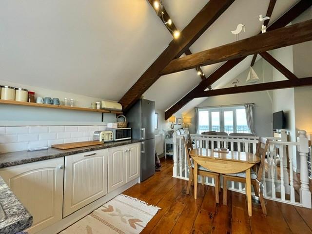 Kitchen (3).jpg