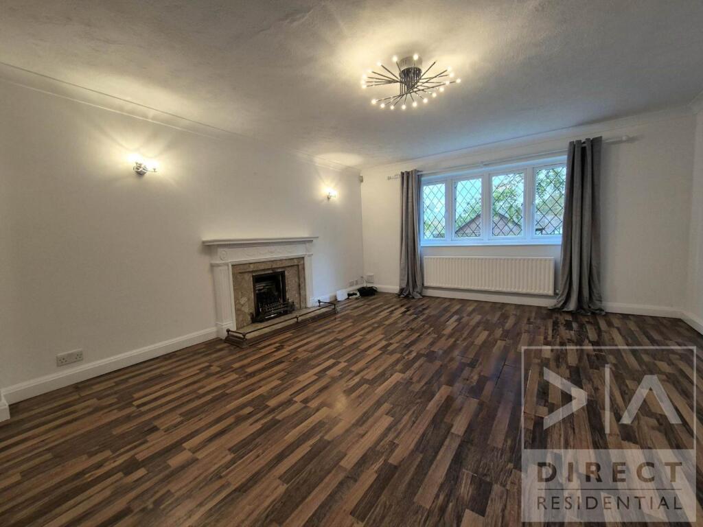 Grey Alders, Banstead, SM7 1NL