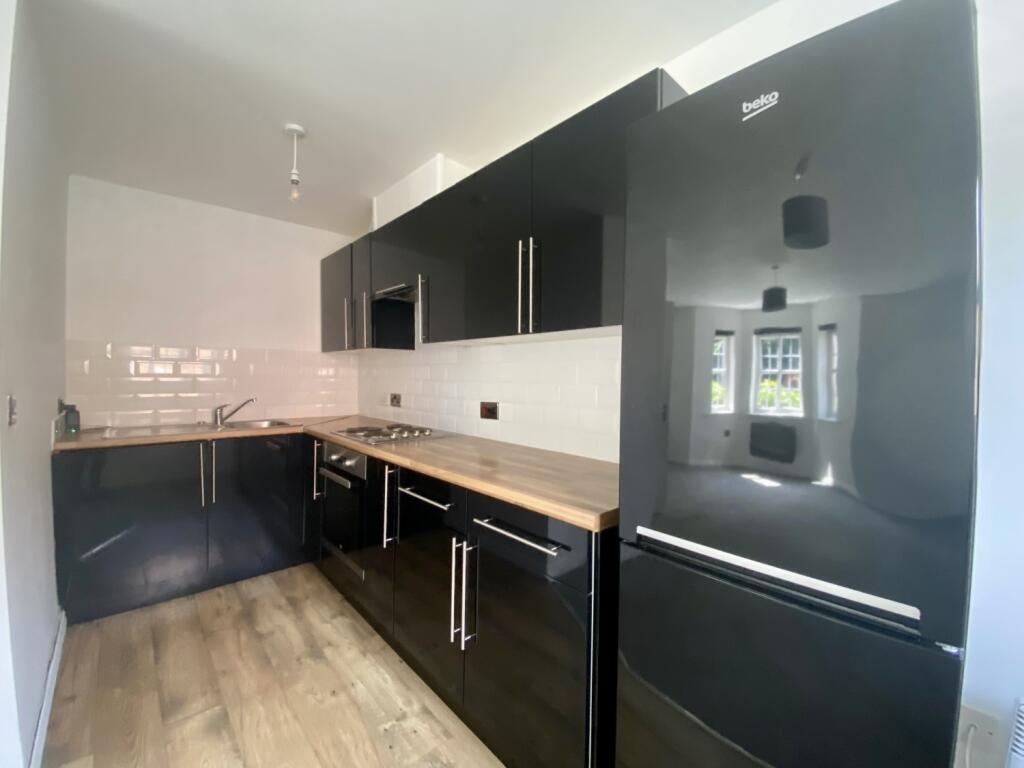 B8EEEBD7-B1EC-4A7A-B4C8-EEA915BAEA2E