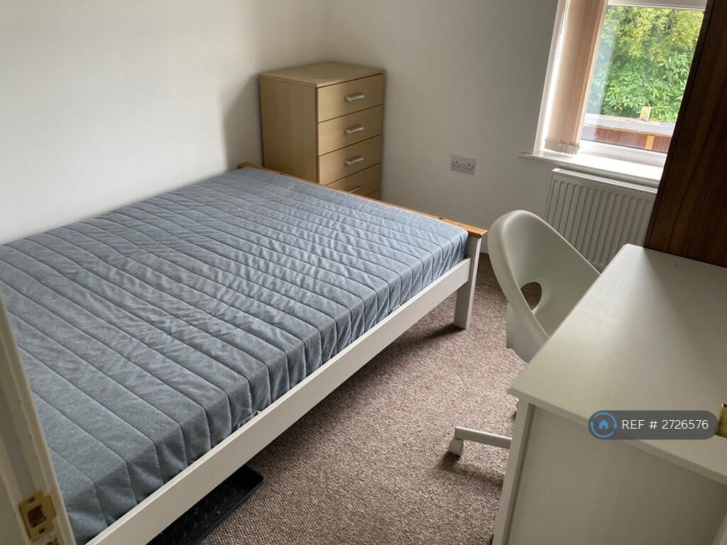 Room 2 Chest Of Drawers + Wardrobe + Desk &amp; Chair 