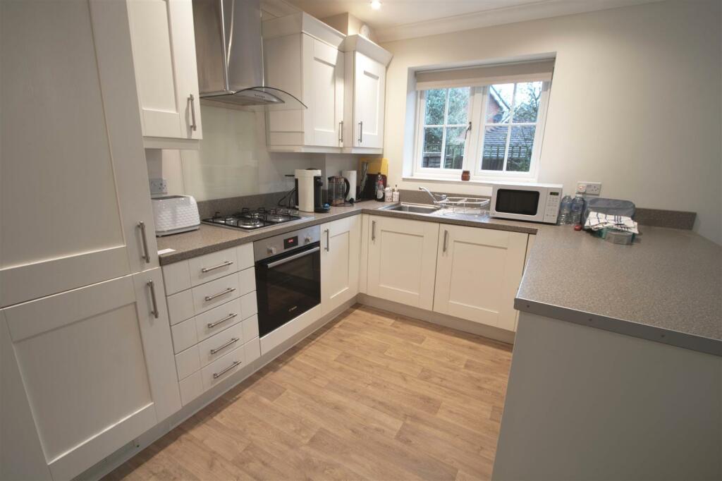 kitchen2.jpg