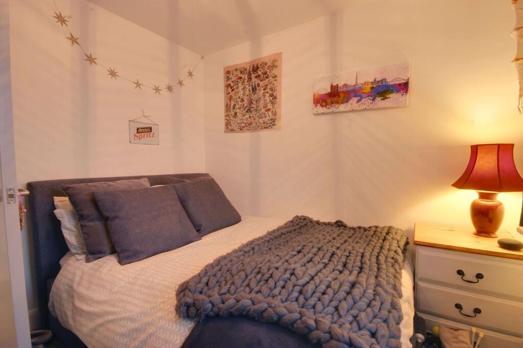 Bedroom 2 (Double)