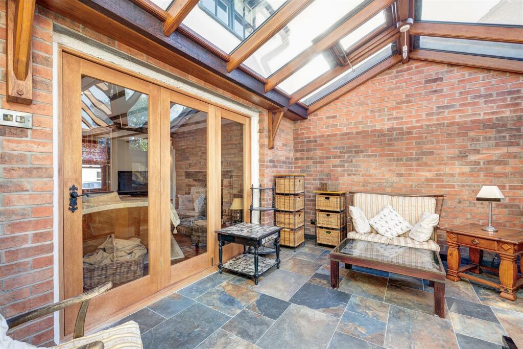 74 Main Street, Thornton