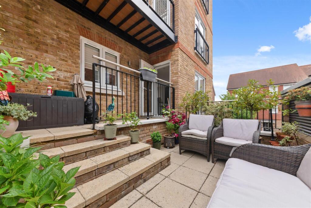 6 Jennings Court-23.jpg