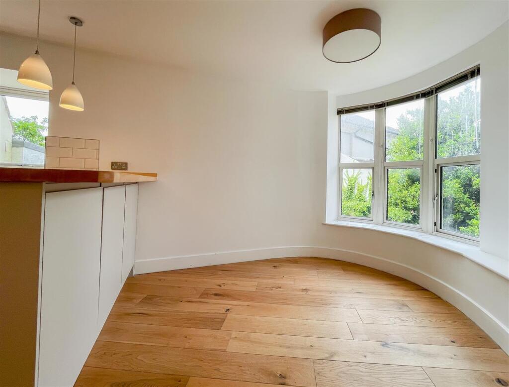 Living Room / Kitchen