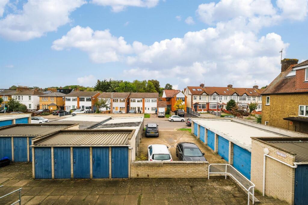 16 Carlton Terrace-18_web.jpg