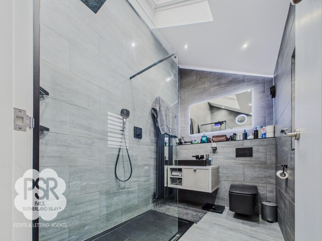 Main Suite - En-Suite Shower-Room