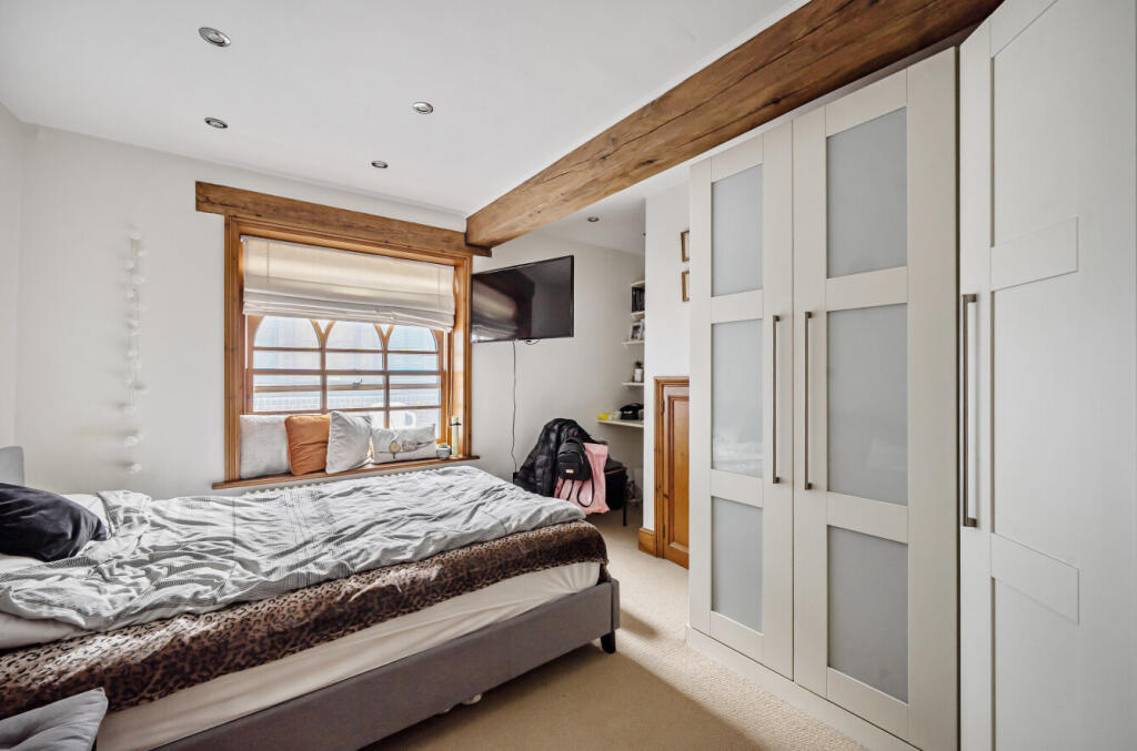 1374670-21-690e23...