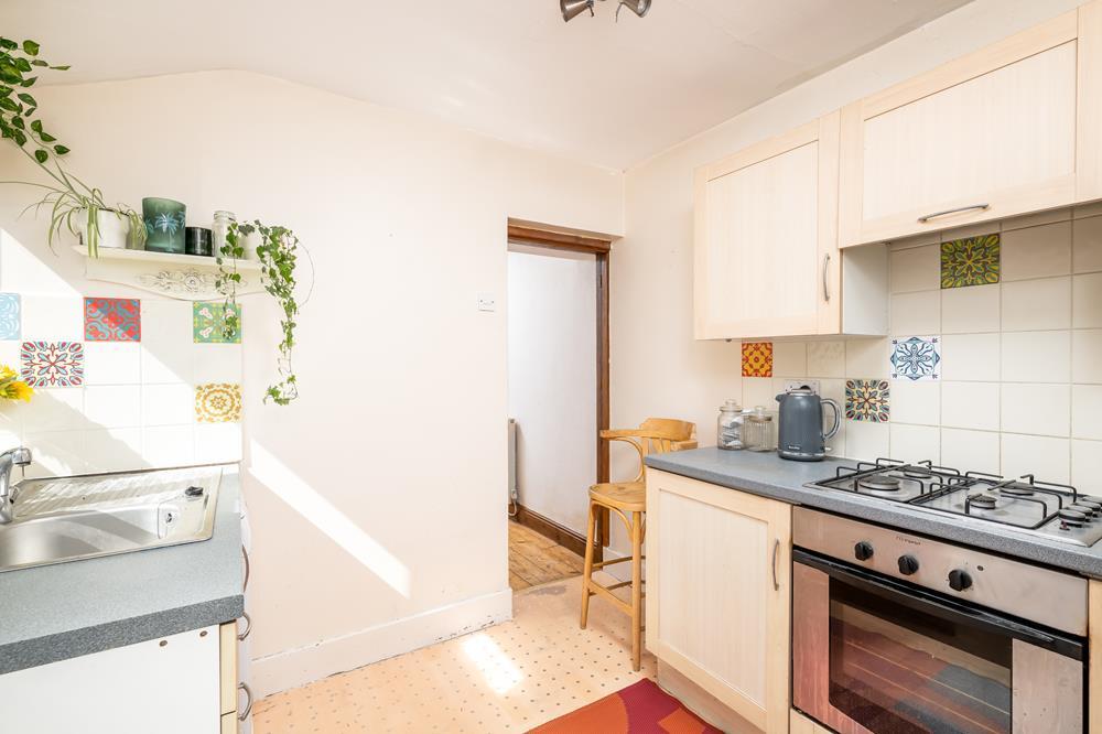 250417 - 99 George Street, Bedford - 17