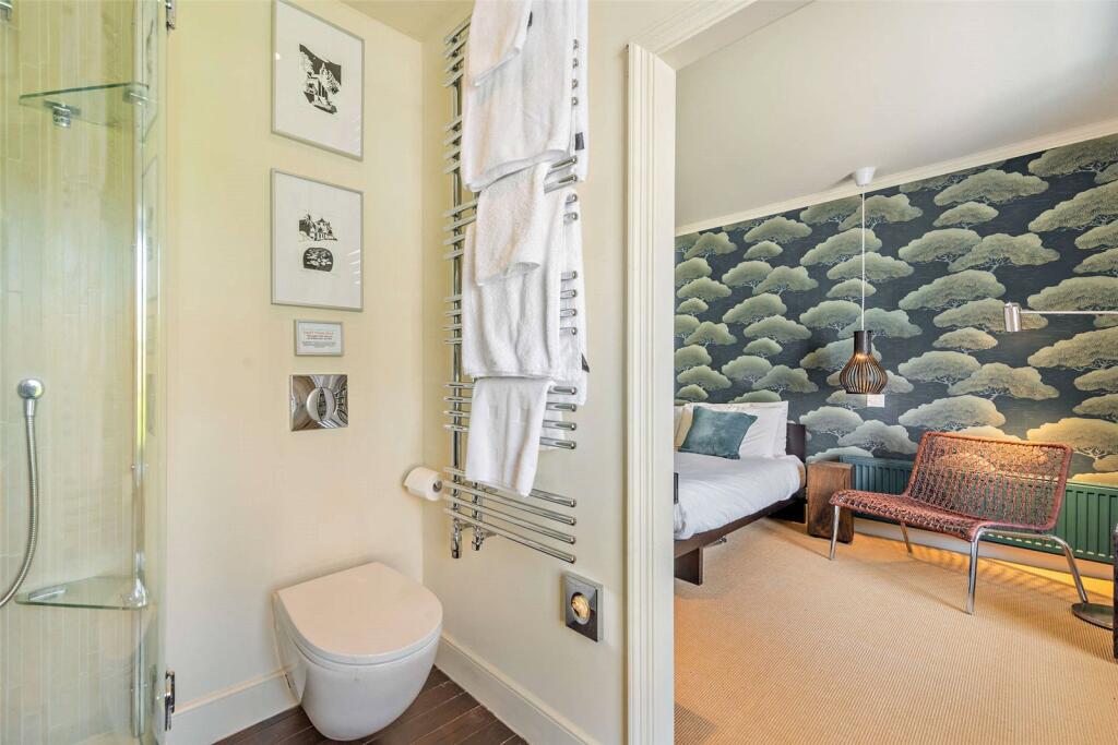 En Suite Shower Room