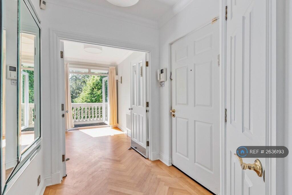 Hallway To Dining Room Area 