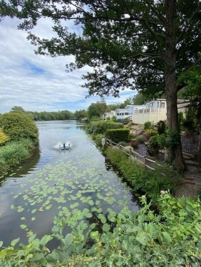 Lake1