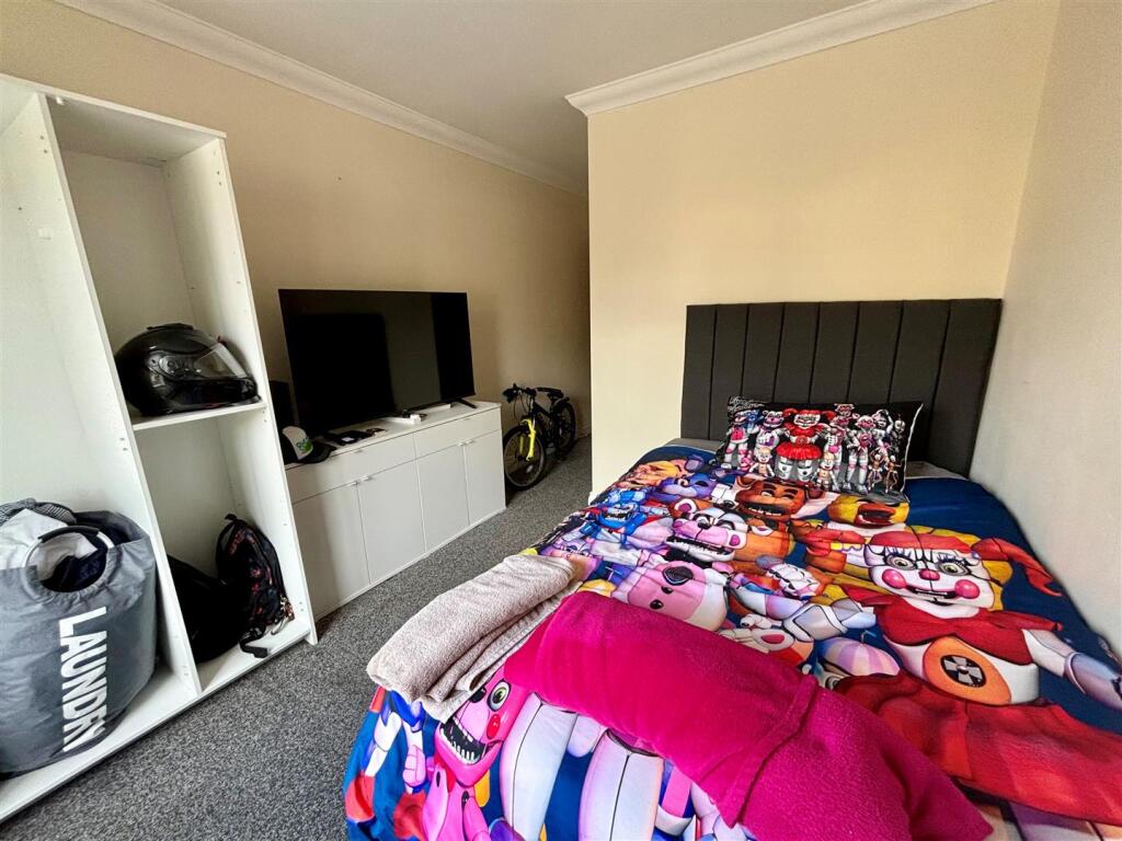 Bedroom 2.jpg