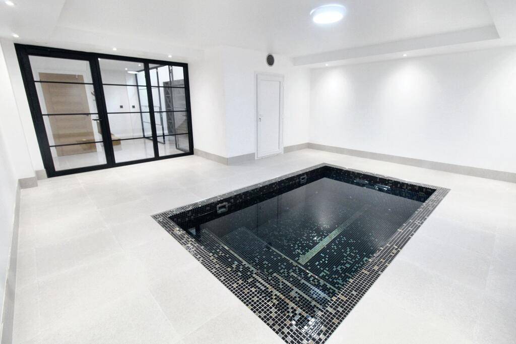 Swimming Pool Room