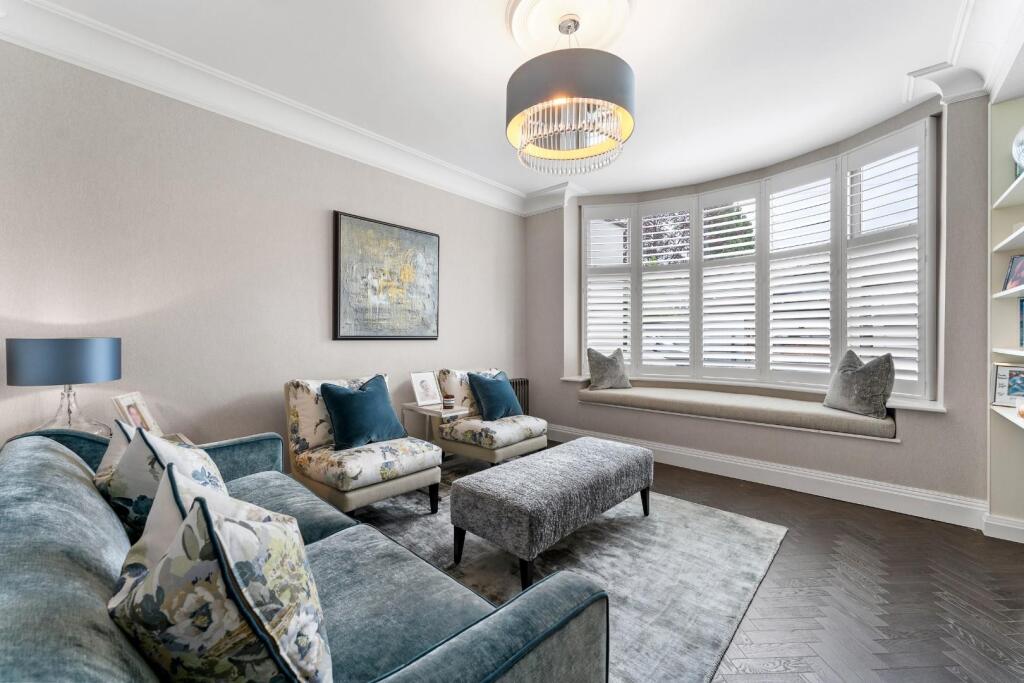 218 WOODFORD ROAD-52.jpg