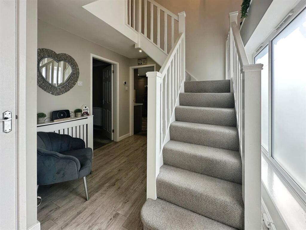 3c346b26--4F2C-80A0-C6AA56350632-97422-00001F0AA53