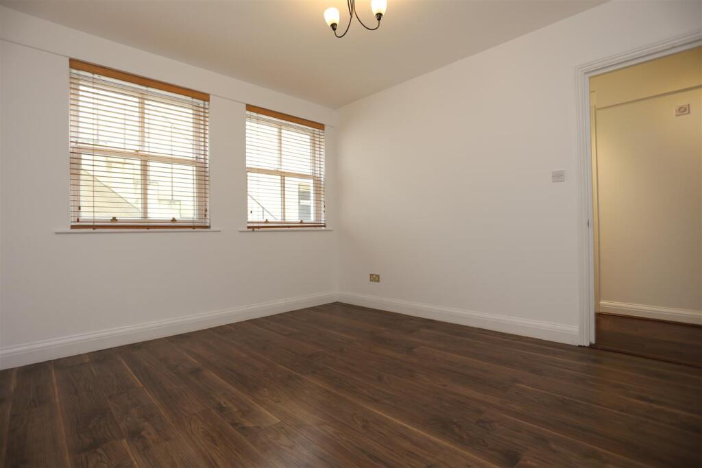 5 Percival Mansions new bed  2.JPG