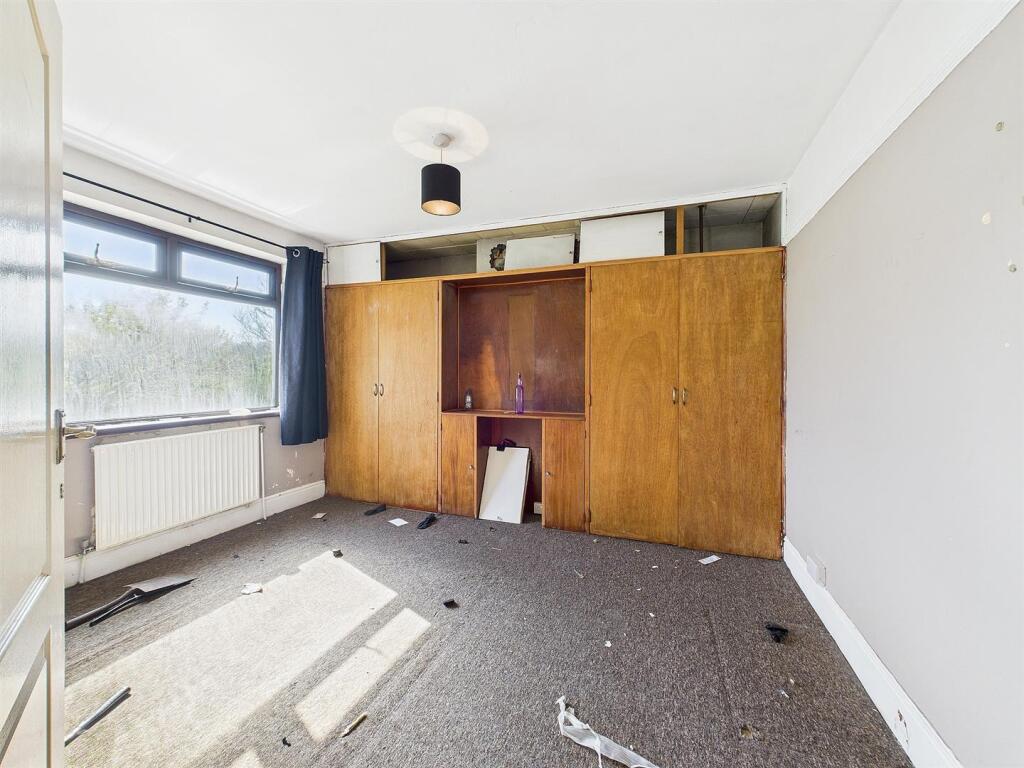 6 - Four Bedroom House for Auction, Vera Road, Fis