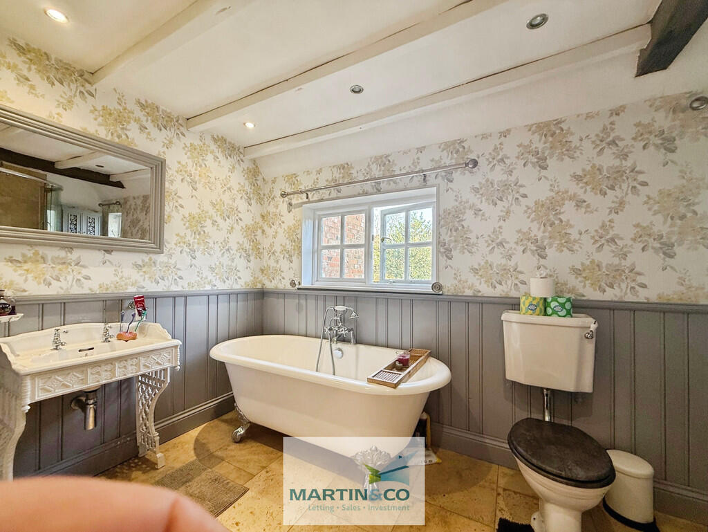 9426161a--4442-8C...