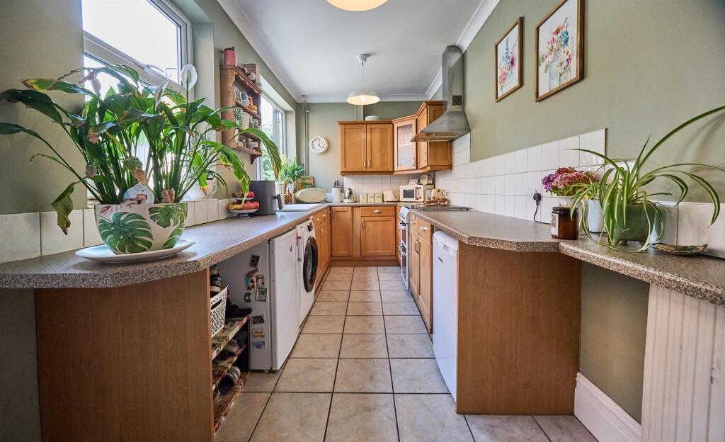 Rear Fitted Kitchen