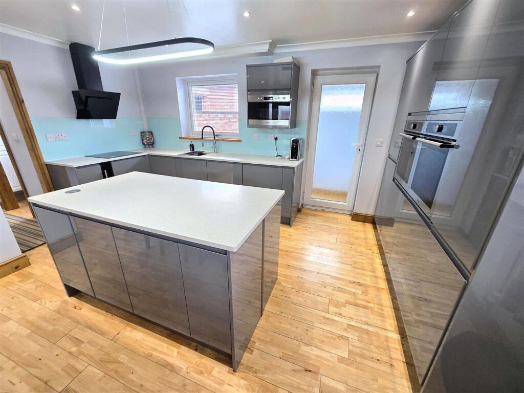 Sitting Room/Diner/Kitchen