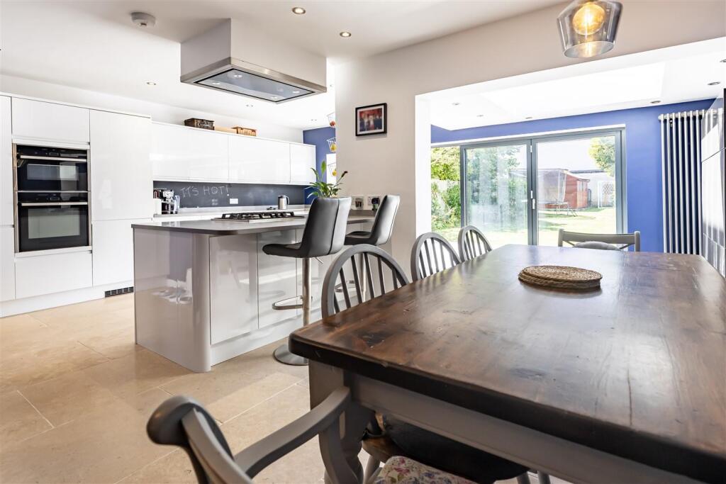 33 Tower Road (8).jpg