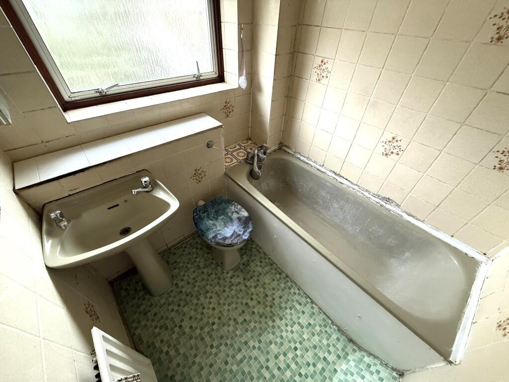 FITTED BATHROOM